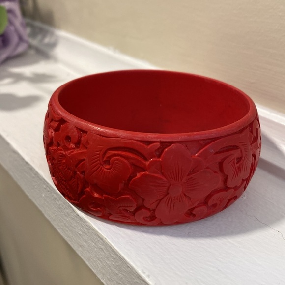 Red Floral Carved Bangle - Picture 3 of 7
